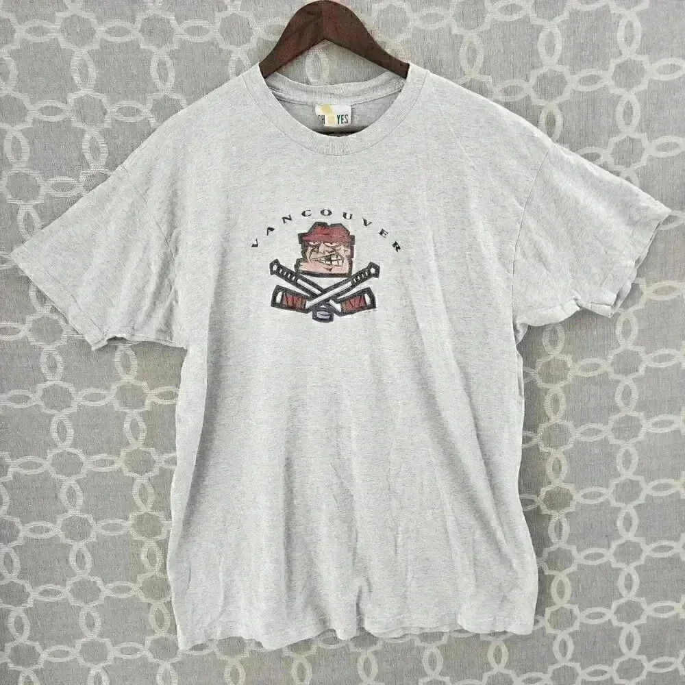 Vintage Oh Yes Hockey Player Made in Canada Crew Neck T Shirt Men's XXL